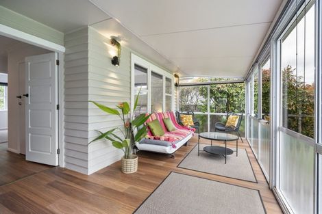 Photo of property in 6 Ruha Street, West End, Palmerston North, 4412