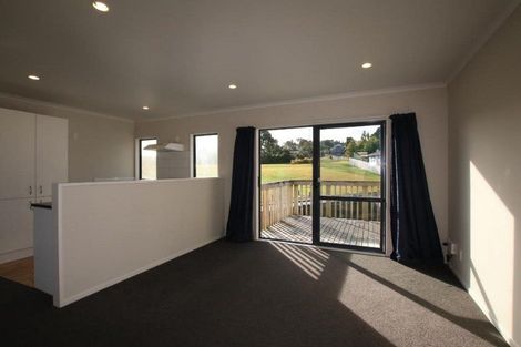 Photo of property in 17 Maywood Crescent, Glen Eden, Auckland, 0602