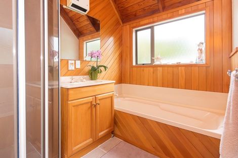 Photo of property in 10 Len Brown Place, Pukekohe, 2120