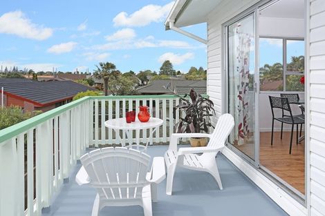 Photo of property in 17 Statesman Street, Henderson, Auckland, 0612