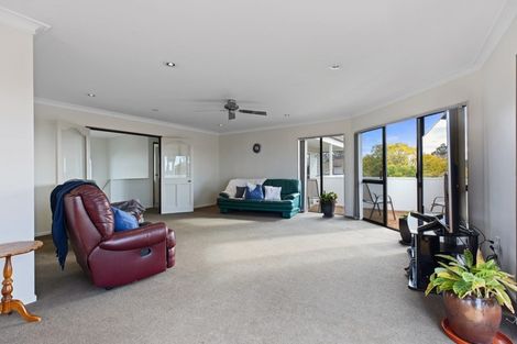 Photo of property in 8 Claridge Place, Mount Maunganui, 3116