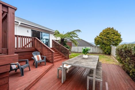 Photo of property in 102 Kirton Drive, Riverstone Terraces, Upper Hutt, 5018