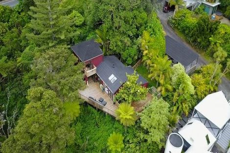 Photo of property in 666 South Titirangi Road, Titirangi, Auckland, 0604