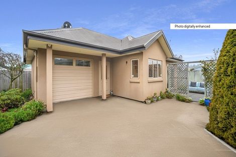 Photo of property in 4/15 Derrett Place, Saint Martins, Christchurch, 8022