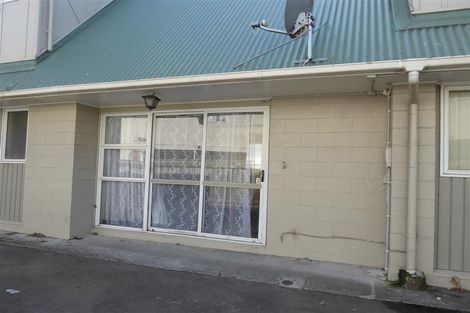 Photo of property in 2/98 Pharazyn Street, Melling, Lower Hutt, 5010