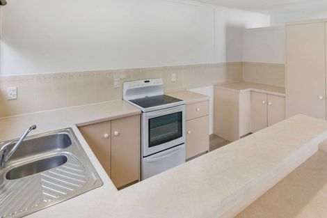 Photo of property in 27unit Willow Avenue, Hannahs Bay, Rotorua, 3010