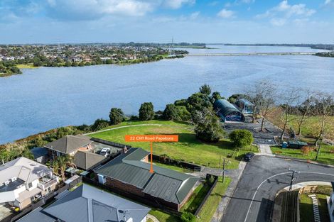 Photo of property in 22 Cliff Road, Papakura, 2110