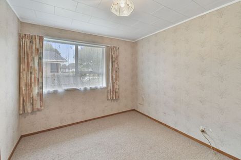 Photo of property in 2 Chantelle Place, Papatoetoe, Auckland, 2025