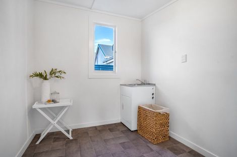 Photo of property in 31 Mary Street, Winton, 9720