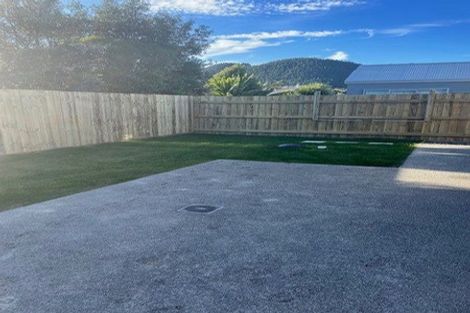 Photo of property in 24 Koru Loop, Paraparaumu, 5032