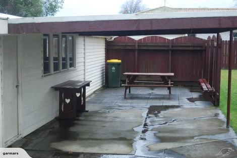 Photo of property in 66 Edgewater Drive, Pakuranga, Auckland, 2010
