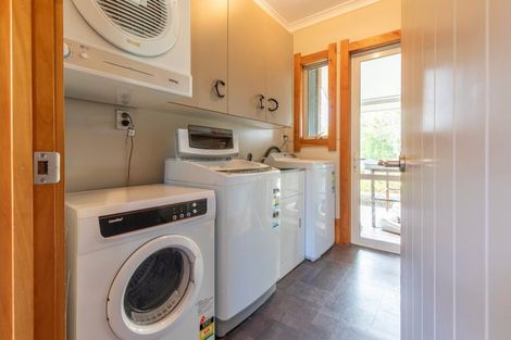 Photo of property in 2383 State Highway 2, Waipukurau, 4200