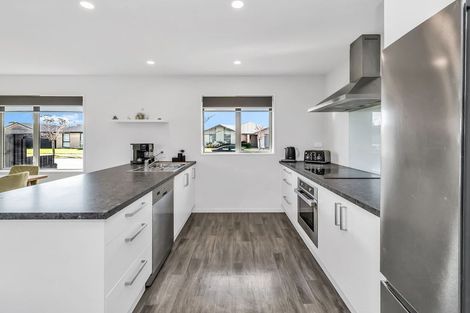 Photo of property in 5 Fountain Place, Rolleston, 7614