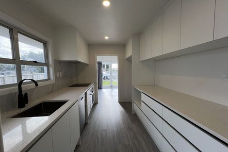 Photo of property in 31 Paton Avenue, Te Atatu South, Auckland, 0610