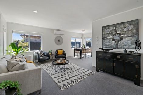 Photo of property in 27 Balmacewen Place, Mount Maunganui, 3116