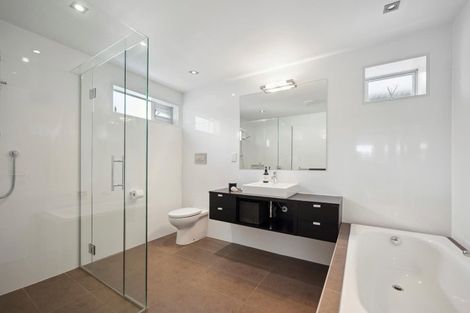 Photo of property in 12a Eastcliffe Road, Castor Bay, Auckland, 0620