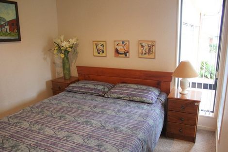 Photo of property in 102 Kingdale Road, Henderson, Auckland, 0610