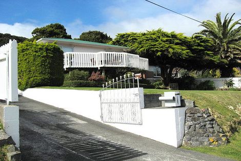 Photo of property in 4 Isabel Grove, Wainuiomata, Lower Hutt, 5014