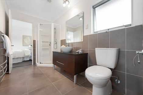 Photo of property in 42 Shelter Drive, Greenhithe, Auckland, 0632