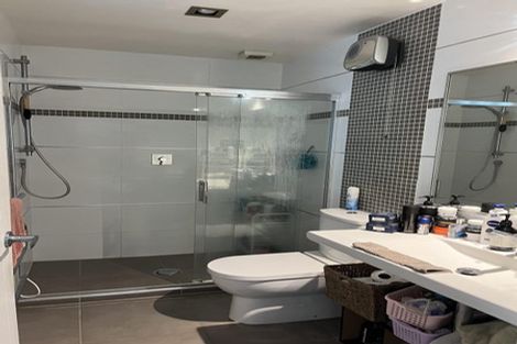 Photo of property in 17 Mansion Court, West Harbour, Auckland, 0618