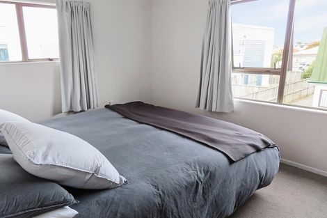 Photo of property in 5/103 Rongotai Road, Kilbirnie, Wellington, 6022