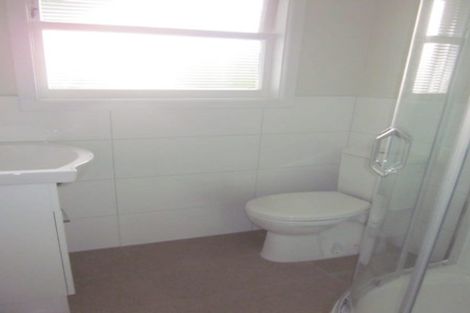 Photo of property in 458 Glenfield Road, Glenfield, Auckland, 0629