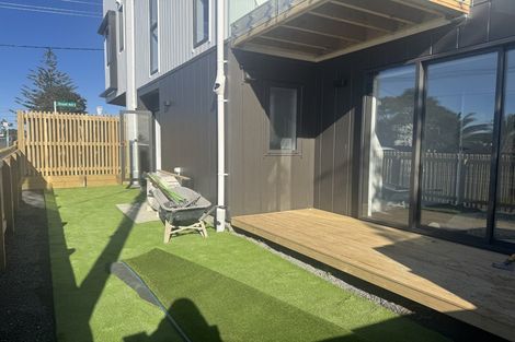 Photo of property in 14d Elcoat Avenue, Te Atatu South, Auckland, 0610