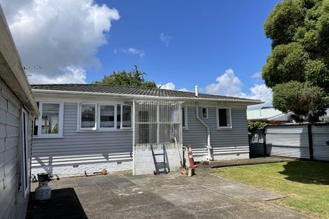 Photo of property in 56 Tawa Crescent, Manurewa, Auckland, 2102