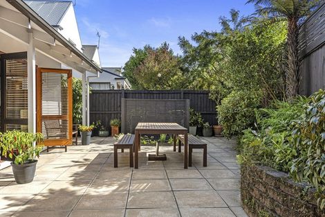 Photo of property in 34 Oakford Close, Riccarton, Christchurch, 8011