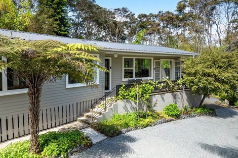 Photo of property in 1060 Sandspit Road, Sandspit, Warkworth, 0982