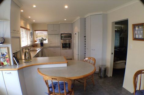 Photo of property in 1/174 Centreway Road, Orewa, 0931