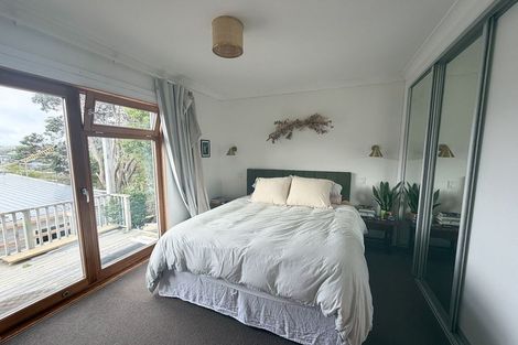 Photo of property in 43 Makara Road, Karori, Wellington, 6012