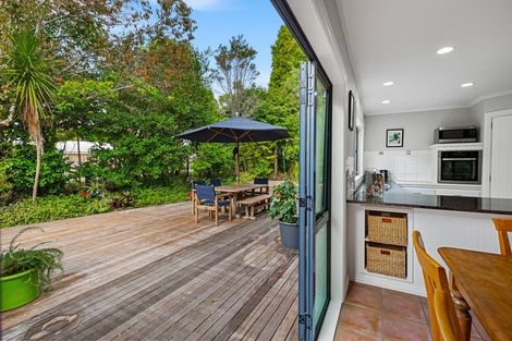 Photo of property in 4a Pounamu Avenue, Greenhithe, Auckland, 0632