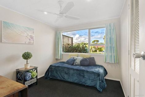 Photo of property in 114 Racecourse Road, Waiuku, 2123