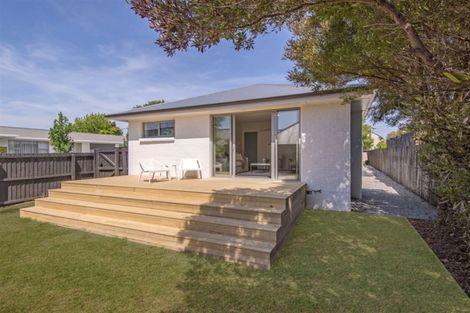 Photo of property in 55 Mcfaddens Road, St Albans, Christchurch, 8052