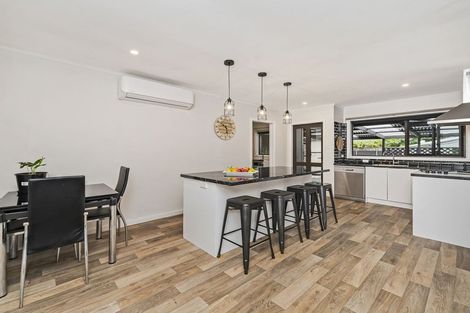 Photo of property in 194 Springs Road, Hornby, Christchurch, 8042