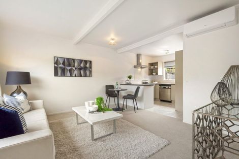 Photo of property in 29 Gordon Avenue, Forrest Hill, Auckland, 0620