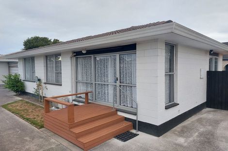 Photo of property in 50 Chipping Lane, Redwood, Christchurch, 8051