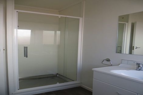 Photo of property in 2/17 Captain Scott Road, Glen Eden, Auckland, 0602