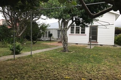 Photo of property in 27 Hautana Square, Woburn, Lower Hutt, 5010