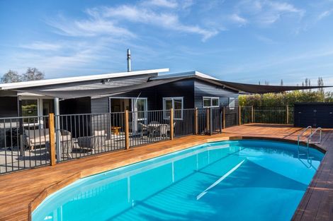 Photo of property in 6 Hewson Lane, Greytown, 5712