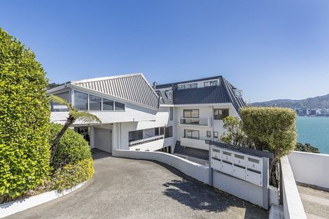 Photo of property in Beauport Apartments, 30u2 The Crescent, Roseneath, Wellington, 6011