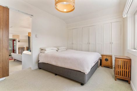 Photo of property in 20 Harrybrook Road, Green Bay, Auckland, 0604