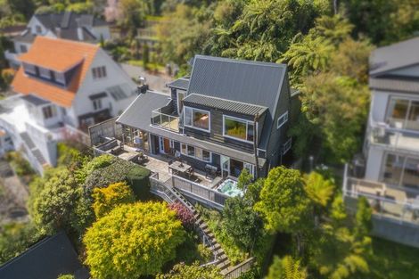 Photo of property in 15 Kotari Road, Days Bay, Lower Hutt, 5013