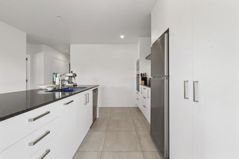 Photo of property in 10 Mahi Road, Helensville, 0800