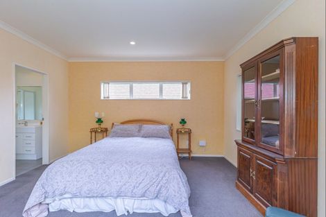 Photo of property in 50 Easton Way, Levin, 5510