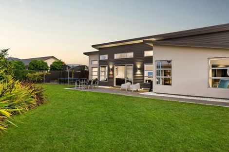 Photo of property in 13 Coromandel Street, Wanaka, 9305