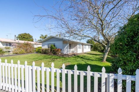 Photo of property in 11 Paul Drive, Ngatea, 3503