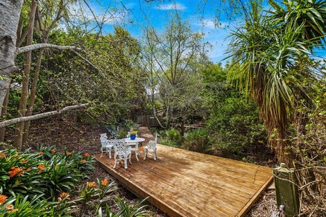 Photo of property in 41 Whangaparaoa Road, Red Beach, 0932