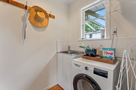 Photo of property in 6 Tainui Street, Castlecliff, Whanganui, 4501